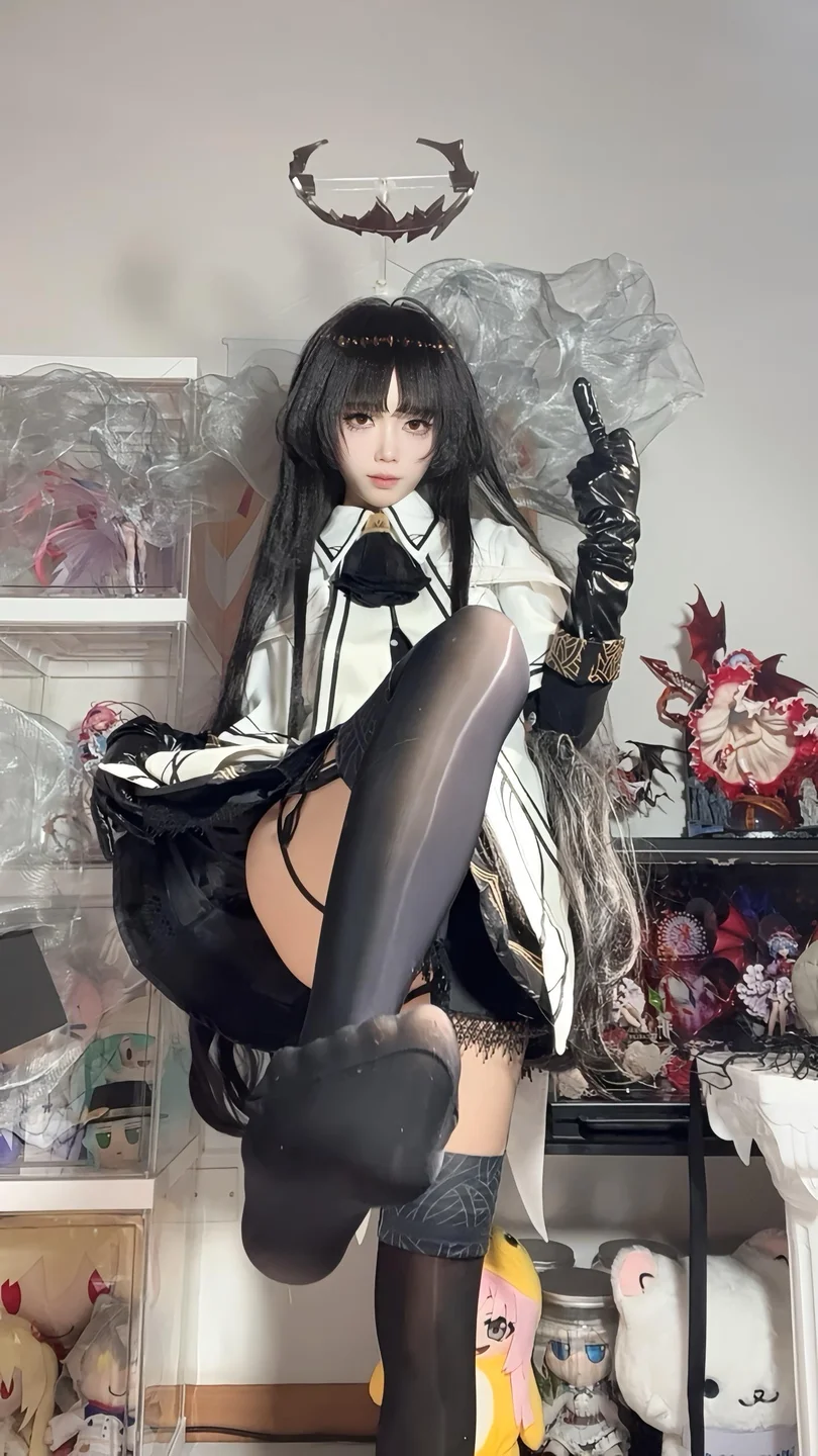 白栎Shirly_No_017_明日方舟·阿尔图罗_130P,28V_3_06GB tg@simisebaisi 【丝足阁】126.webp